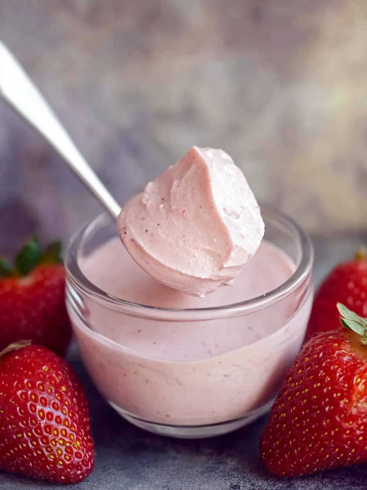Delicious Strawberry Mousse: A Light & Creamy Treat You'll Love 2 Strawberry Mousse