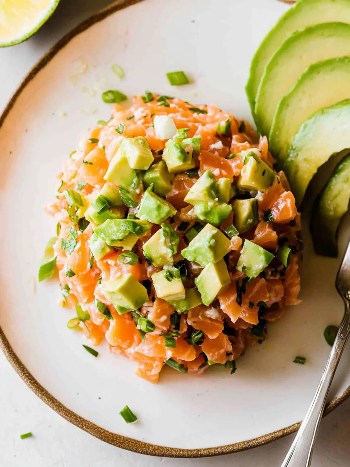 Fresh Salmon Tartare with Avocado: A No-Cook Delight! 2 Fresh Salmon Tartare with Avocado